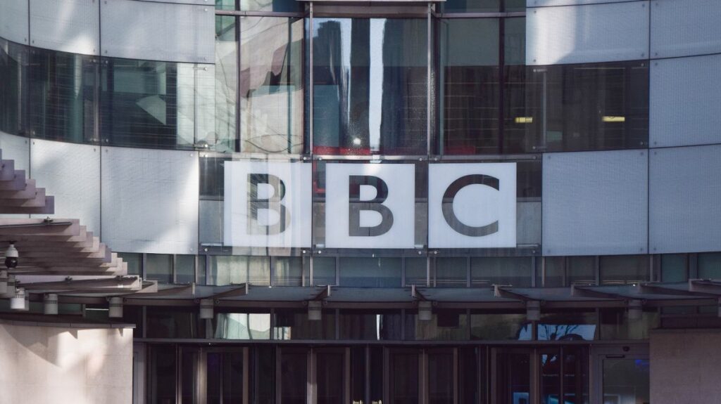 Liza Tarbuck Departs BBC Radio 2, Leaving Fans Heartbroken with Emotional Farewell