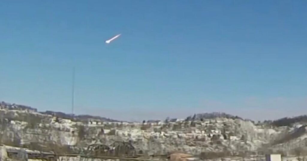 7-Ton Meteor Falls from Cleveland Sky, Visible Across Multiple States